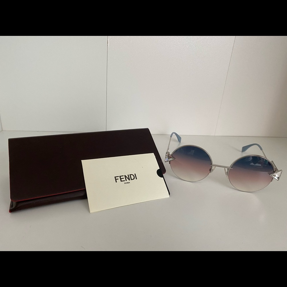 Fabulous Fendi hippie sunglasses!